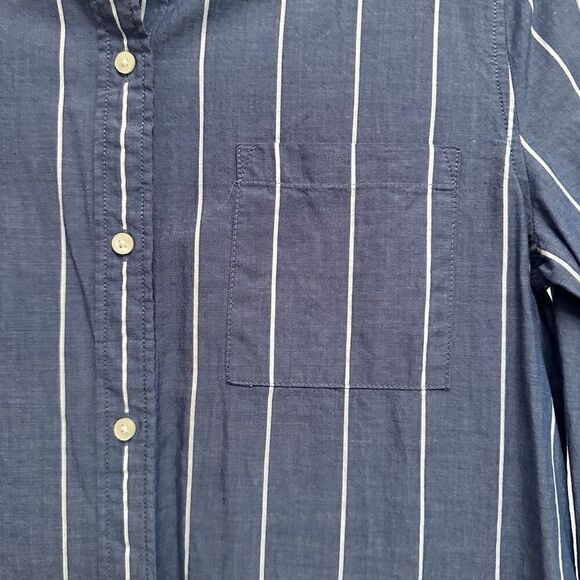 Banana Republic blue w/ white stripes button up - Picture 4 of 6